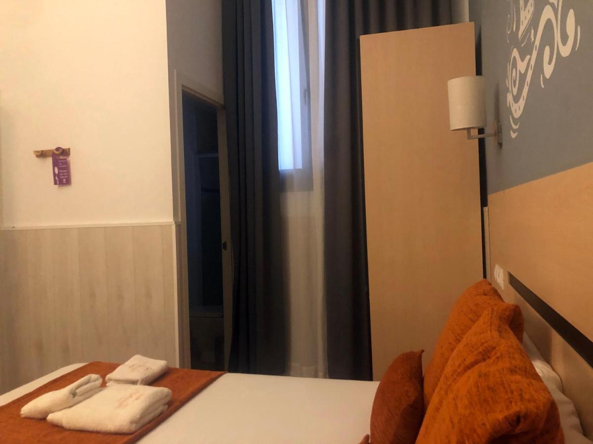 Hostal Live Natura Barcelona (Adults Only) מראה חיצוני תמונה
