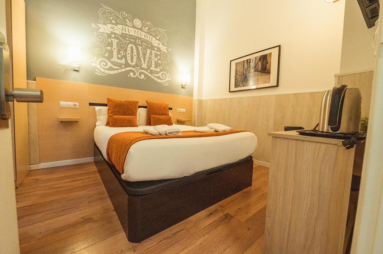 Hostal Live Natura Barcelona (Adults Only) מראה חיצוני תמונה
