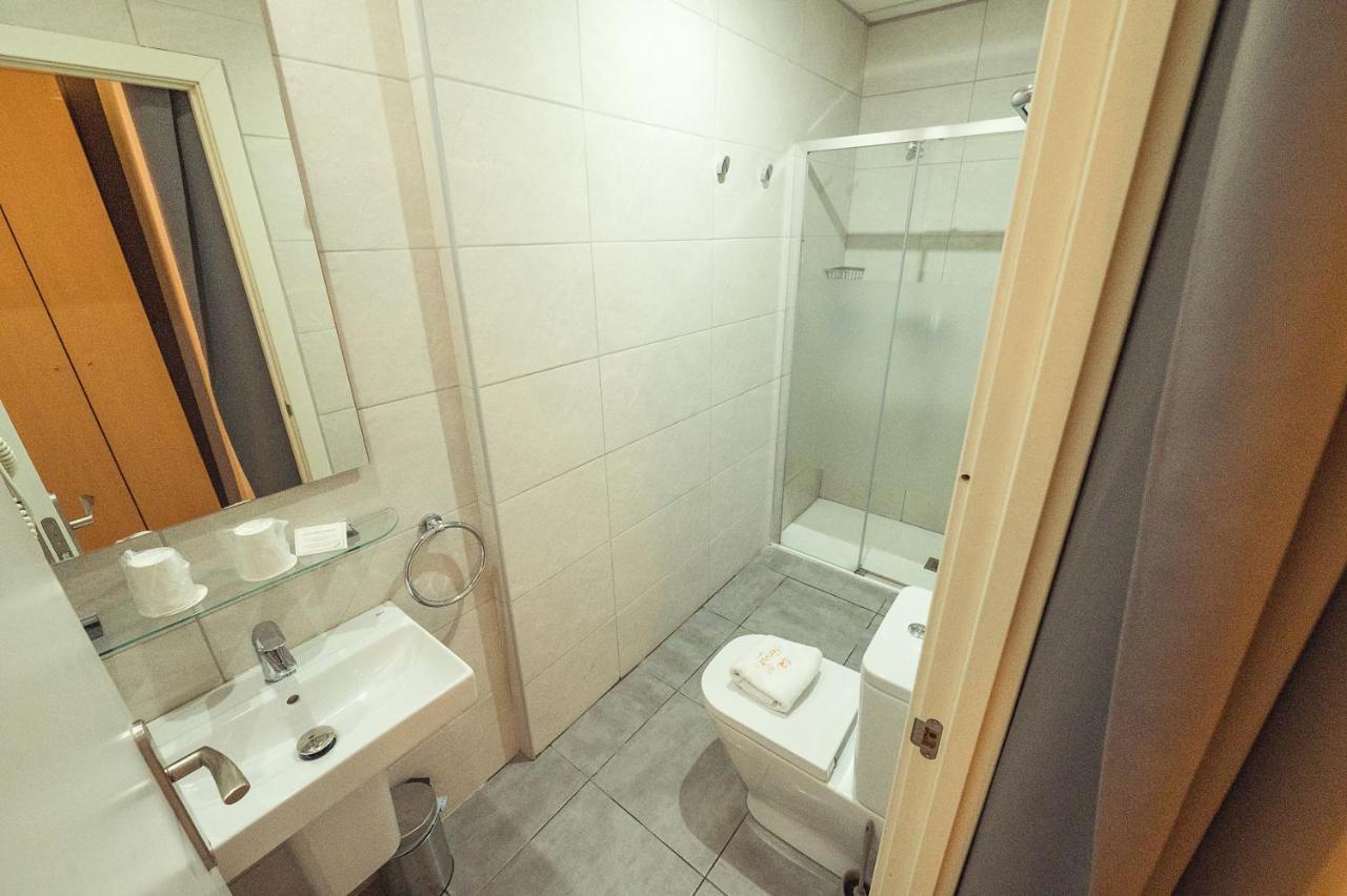 Hostal Live Natura Barcelona (Adults Only) מראה חיצוני תמונה
