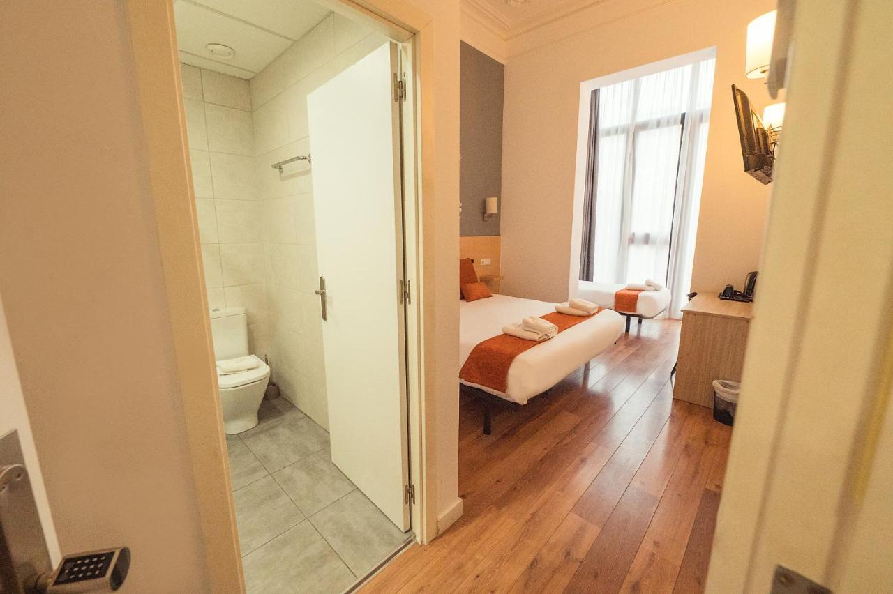 Hostal Live Natura Barcelona (Adults Only) מראה חיצוני תמונה